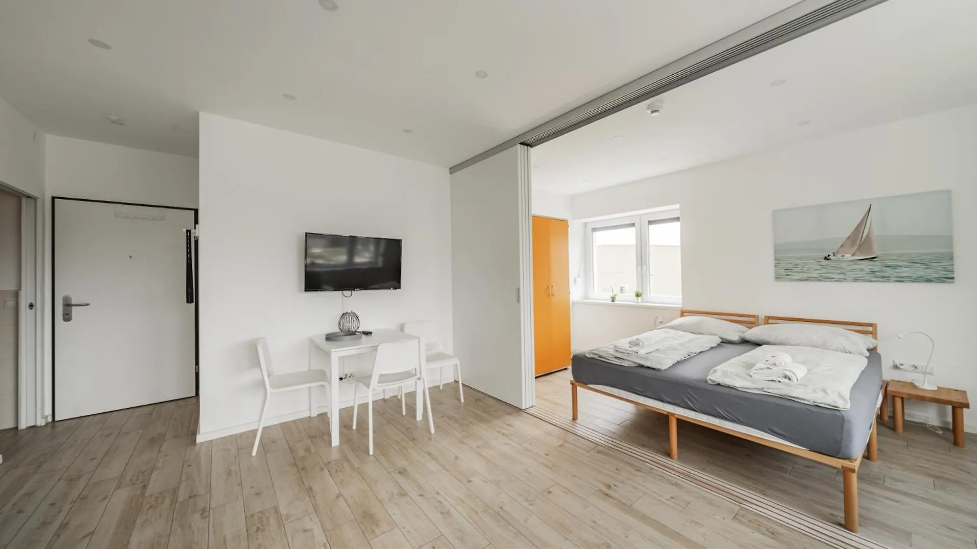 Schonbrunn Apartment Vienna