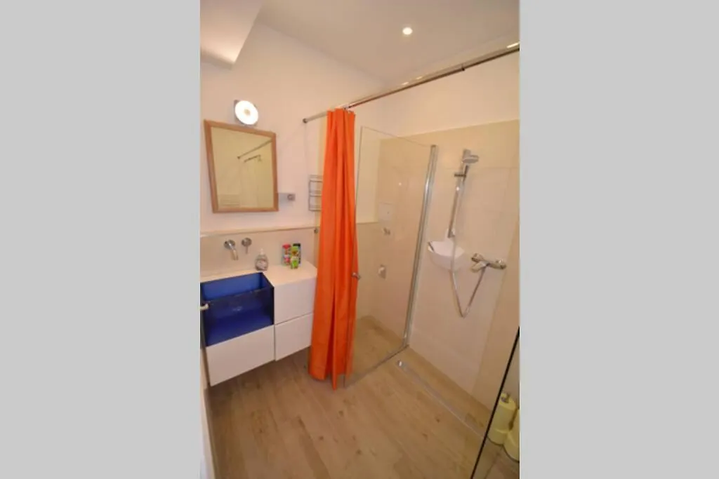 Schonbrunn Apartment Vienna